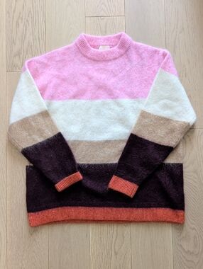 H&M Pink White Tan Brown Colorblock Crewneck Sweater